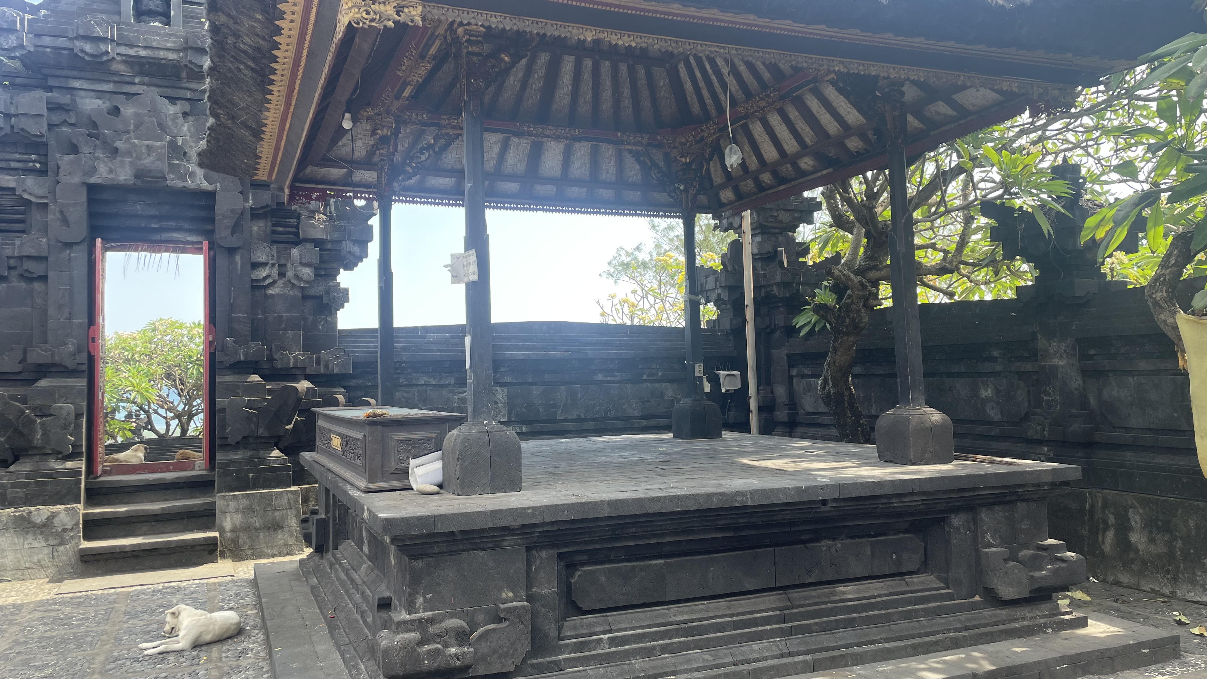 Utama Mandala - bale dana punia.jpg